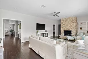 5743 Jason St, Houston, TX 77096 - Photo 8