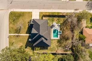 1210 Walton Dr, College Station, TX 77840 - Photo 2