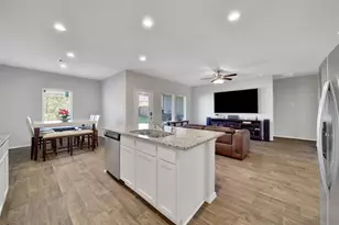 13854 Rock Island Trl, Conroe, TX 77384 - Photo 8