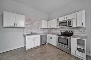 2205 Sumpter St, Houston, TX 77026 - Photo 2