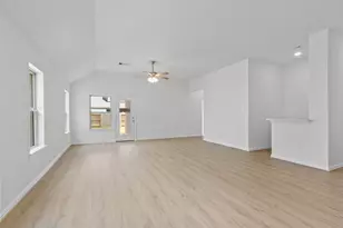 22206 Mount Whitney Rd, Waller, TX 77484 - Photo 6