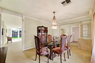 1746 Nocturne Ln, Houston, TX 77043 - Photo 6