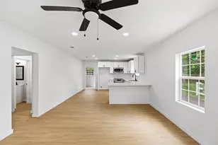 8414 Schiro Rd, Hitchcock, TX 77563 - Photo 12