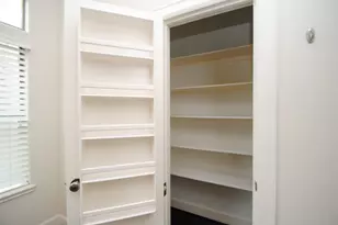 562 Bomar St, Houston, TX 77006 - Photo 10