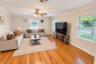 3102 Newcastle Dr, Houston, TX 77027 - Photo 6