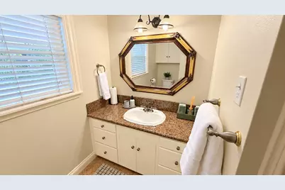 3102 Newcastle Drive, Houston, TX 77027 - Photo 18
