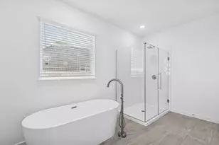12906 Old Fashion Cir, Mont Belvieu, TX 77535 - Photo 8