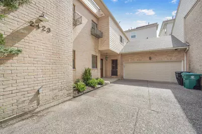 2423 Nantucket Drive, Houston, TX 77057 - Photo 2
