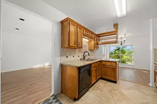 15916 Seahorse Dr, Houston, TX 77062 - Photo 16