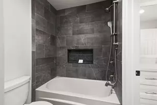 4215 Olive Oak Ct, Houston, TX 77059 - Photo 34