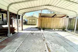 5220 E Parkway Dr, Beaumont, TX 77705 - Photo 2