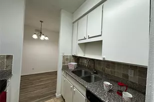 10047 Westpark Dr, Houston, TX 77042 - Photo 8