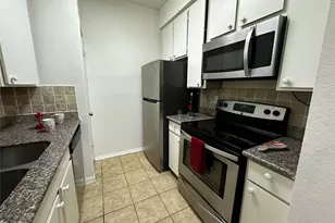 10047 Westpark Dr, Houston, TX 77042 - Photo 6