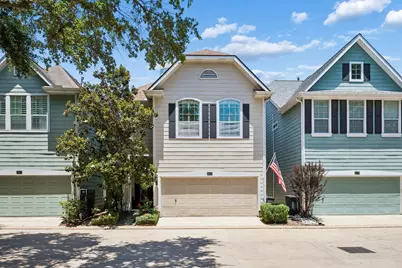 2635 Shady Acres Court #A, Houston, TX 77008 - Photo 2