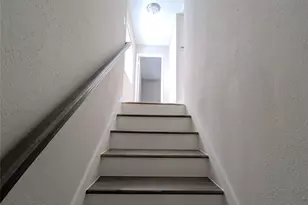 1962 Upland Dr, Houston, TX 77043 - Photo 16