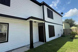 16555 Pentonshire Ln, Houston, TX 77090 - Photo 2