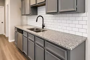 16555 Pentonshire Ln, Houston, TX 77090 - Photo 6