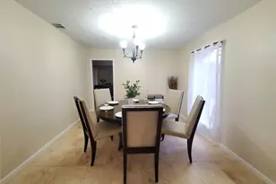 2810 Arrowhead Dr, Sugar Land, TX 77479 - Photo 10