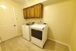 2810 Arrowhead Dr, Sugar Land, TX 77479 - Photo 26