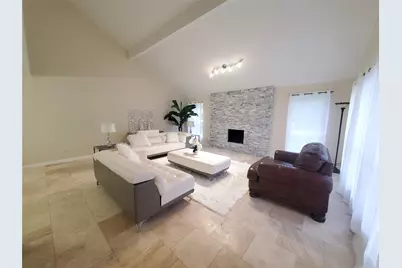 2810 Arrowhead Drive, Sugar Land, TX 77479 - Photo 2
