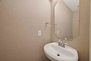 5431 Rio Dr, Baytown, TX 77521 - Photo 18