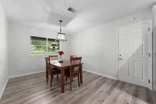 209 Summit Dr, Conroe, TX 77303 - Photo 10