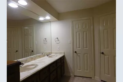 4 Kingsley Court, Conroe, TX 77304 - Photo 8