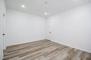 2139 Counter Point Dr, Houston, TX 77055 - Photo 34