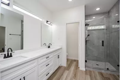 2139 Counter Point Drive, Houston, TX 77055 - Photo 28