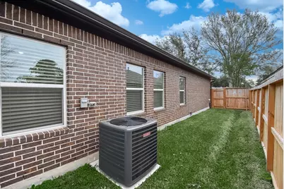 2139 Counter Point Drive, Houston, TX 77055 - Photo 42