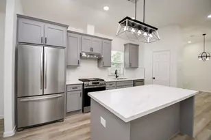 2139 Counter Point Dr, Houston, TX 77055 - Photo 16