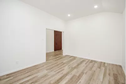 2139 Counter Point Drive, Houston, TX 77055 - Photo 14