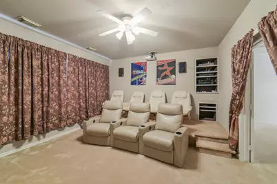4711 N Pine Brook Way, Houston, TX 77059 - Photo 12
