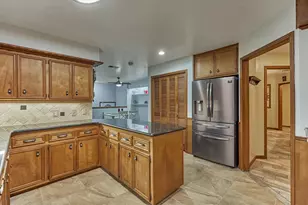 660 Hillcrest Dr, Huntsville, TX 77340 - Photo 18