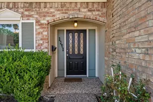 1349 Mardi Ln, Houston, TX 77055 - Photo 4