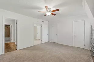 1349 Mardi Ln, Houston, TX 77055 - Photo 14