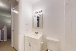 8714 Wilcrest Dr, Houston, TX 77099 - Photo 32