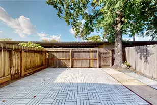 8714 Wilcrest Dr, Houston, TX 77099 - Photo 38