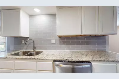 8714 Wilcrest Drive #8714, Houston, TX 77099 - Photo 12