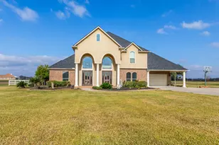 10940 Sheila Ct, Beaumont, TX 77705 - Photo 2