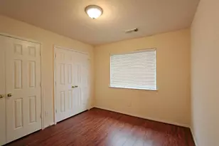 523 High Meadows Dr, Sugar Land, TX 77479 - Photo 12