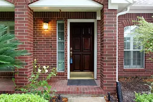 523 High Meadows Dr, Sugar Land, TX 77479 - Photo 2