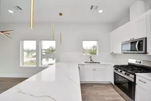 8114 Double Ave, Houston, TX 77088 - Photo 6