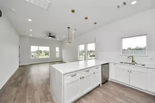 8114 Double Ave, Houston, TX 77088 - Photo 4