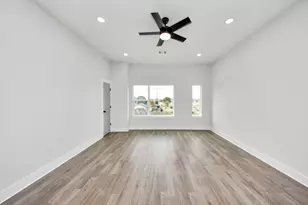 8114 Double Ave, Houston, TX 77088 - Photo 14