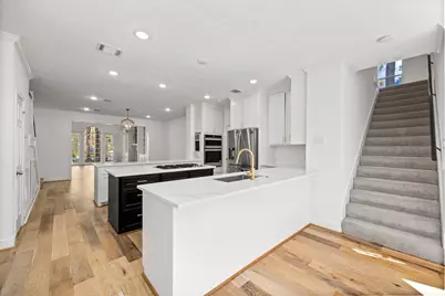 32 Mellow Leaf Court, The Woodlands, TX 77381 - Photo 18