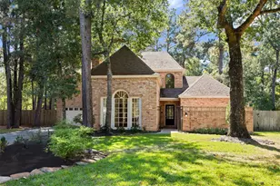 32 Mellow Leaf Ct, The Woodlands, TX 77381 - Photo 2