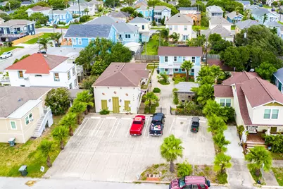 1820 Avenue O 1/2, Galveston, TX 77550 - Photo 2