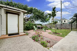 1820 Ave O 1/2, Galveston, TX 77550 - Photo 6