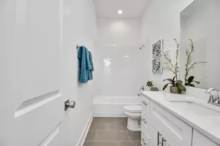 9006 Laverne Laurel Ln, Houston, TX 77080 - Photo 10
